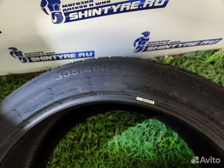 Royal Black Royal Power 305/40 R22 114V