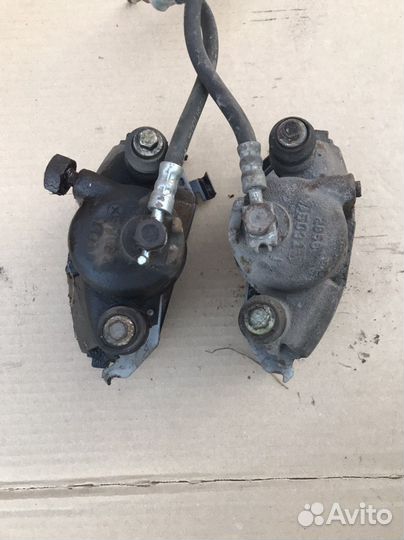 Передние колодки Chrysler Stratus 1995г