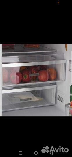 Холодильник Whirlpool W7 931T W