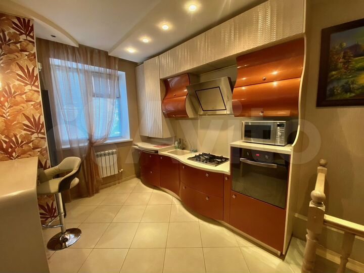 2-к. квартира, 108 м², 1/2 эт.