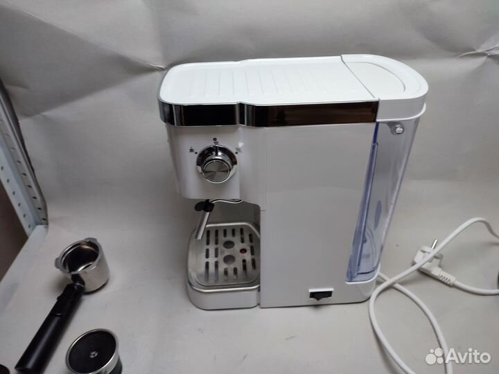 Кофемашина эспрессо рожковая + капсулы Nespresso