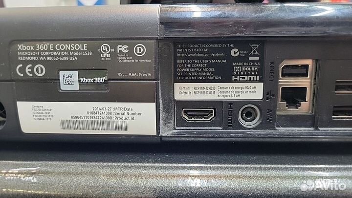 Xbox 360e 250GB + 5 игр