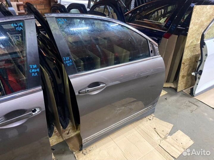 Дверь передняя правая Honda CR-V 4