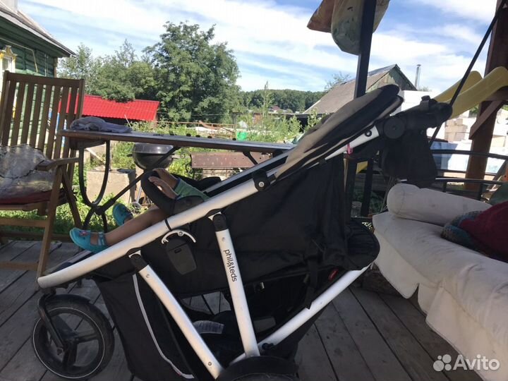 Коляска двухместная для погодок