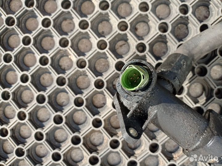 Фланец с патрубком охлаждения Audi A4 B5