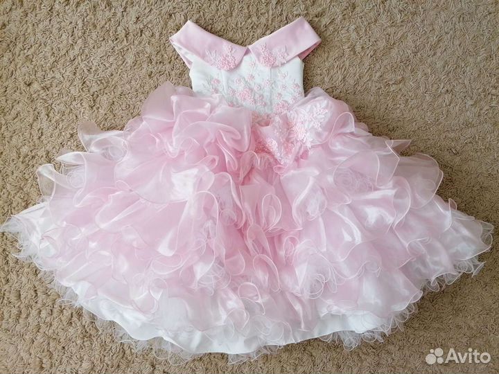 Нарядное платье