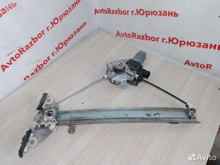 Задний правый стеклоподъемник mitsubishi cedia