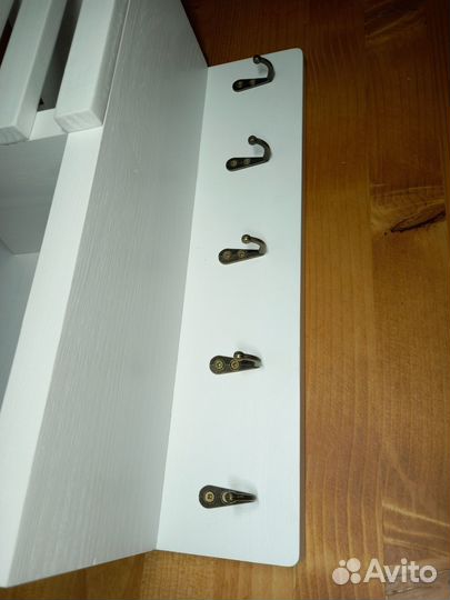 Ключница настенная из массива дерева