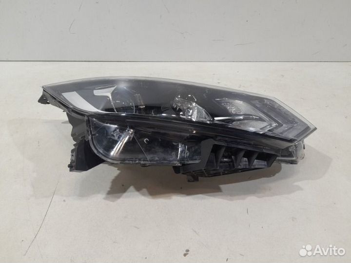 Фара правая Nissan Qashqai J11 2017