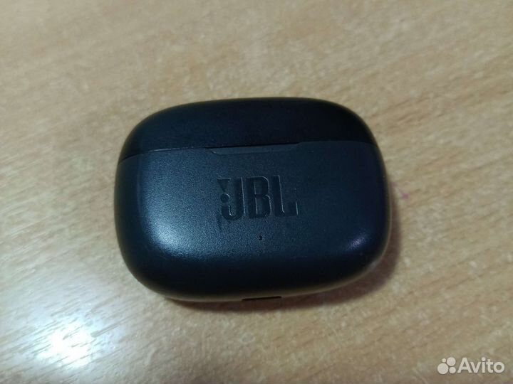 Беспроводные наушники jbl