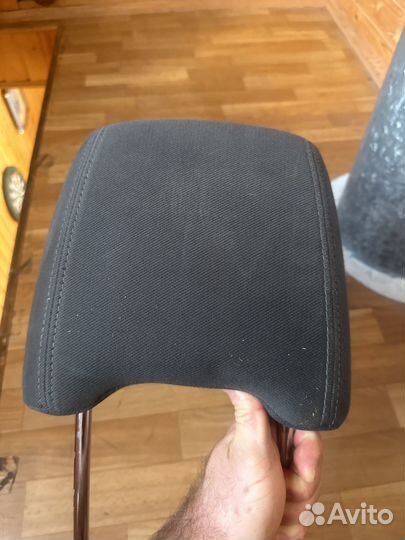 Подголовник Subaru Impreza gg