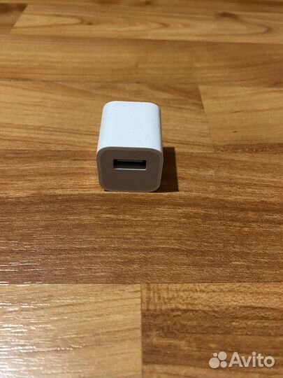 Зарядка на iPhone оригинал