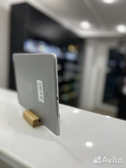 iPad Air 2 16Gb RU/A wifi + cellular