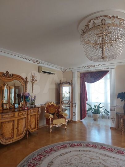 4-к. квартира, 260 м², 6/7 эт.