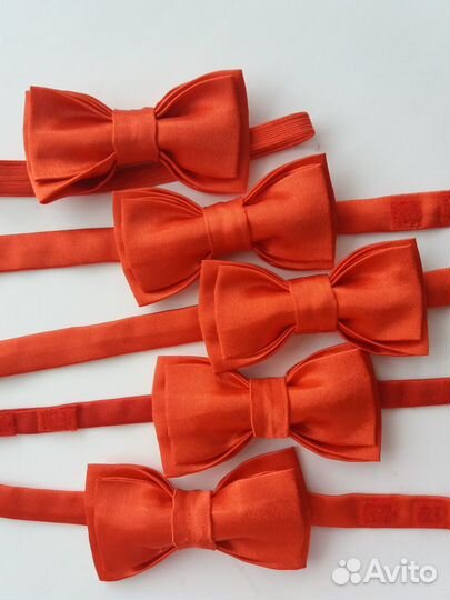 Новый галстук-бабочка для мальчика