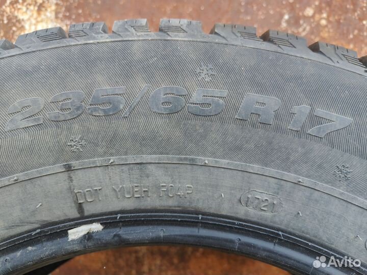 Viatti Bosco Nordico V-523 235/65 R17 104T