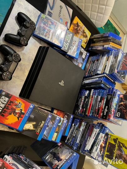 Sony PlayStation 4 PRO + 141 игра