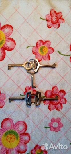 Старинные ключи от буфета, комода, сундука