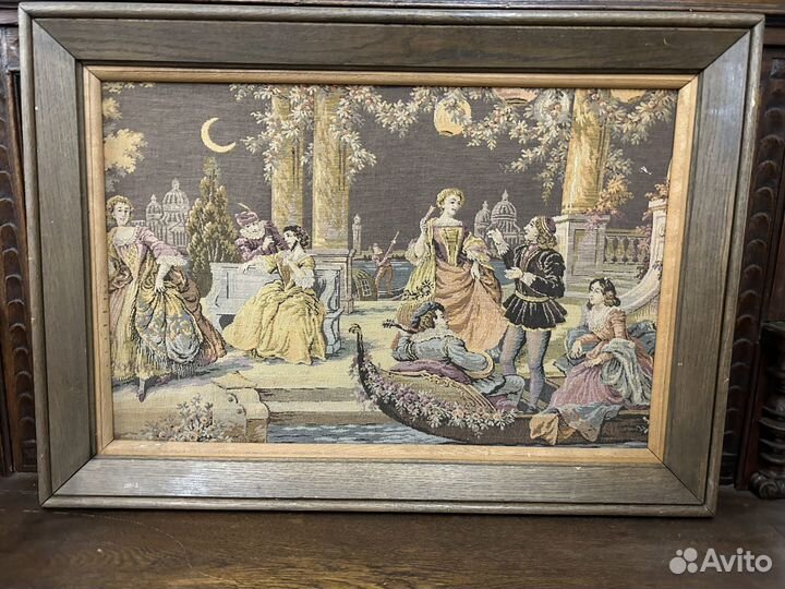Антикварный гобелен в деревянной раме
