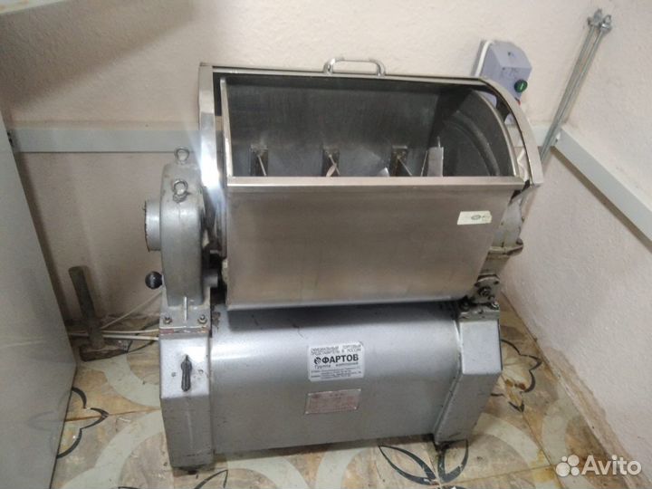 Аппарат для изготовления пельменей и тестомешалка