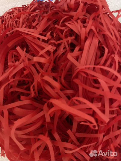 Бумажный наполнитель красный