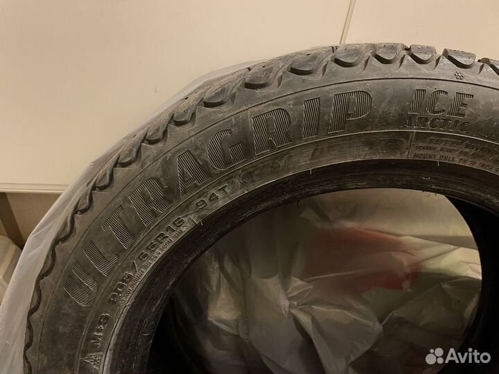 Goodyear Ultragrip Ice Arctic 205/55 R16 94T