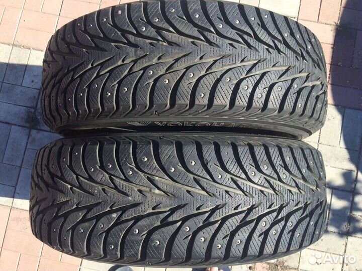 Yokohama IceGuard Stud IG65 215/60 R17 100T