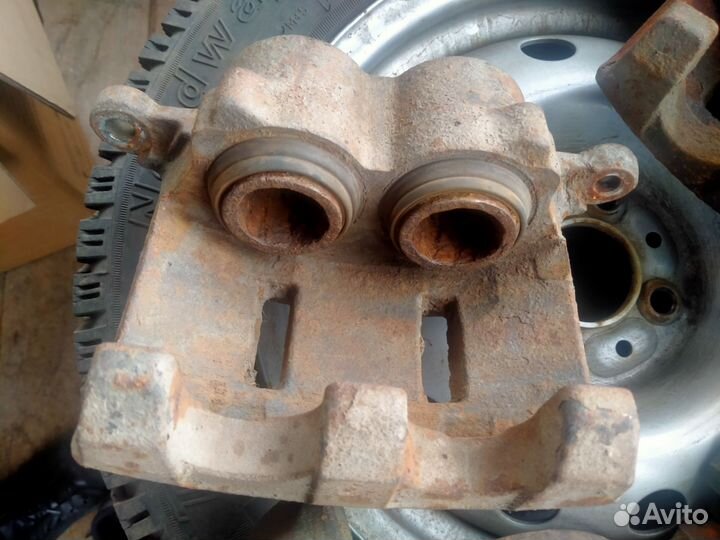 Суппорт задний Исудзу NPR75