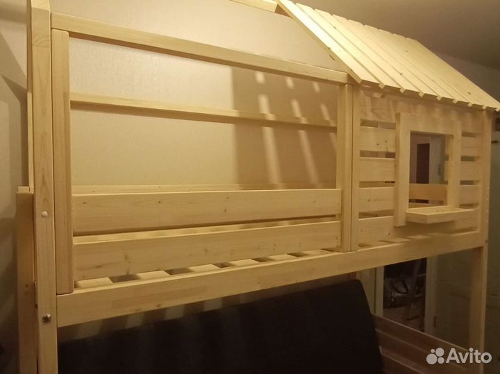 Кровать домик