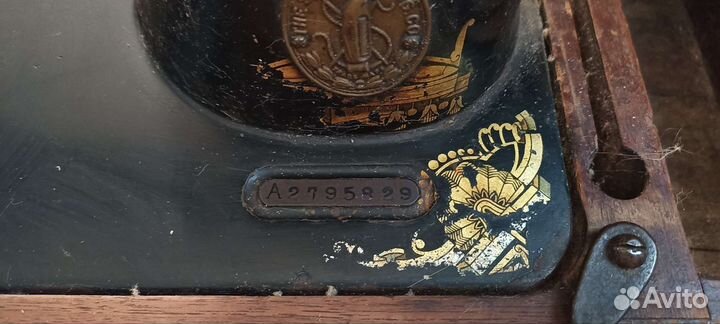 Швейная машинка Singer