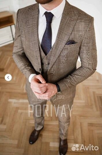 Горчичный костюм в клетку porto marrone