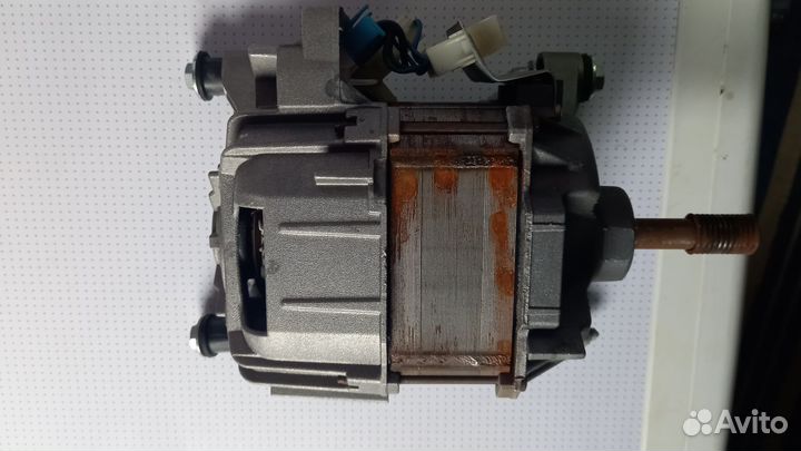 Двигататель стиральной машины