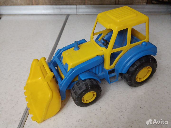 Синий трактор детский