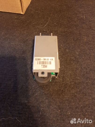 Выключатель передней консоли салона kia cerato