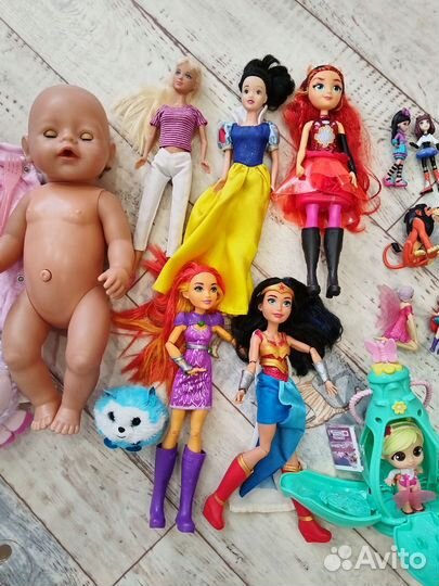 Кукол Барби и игрушки пакетом