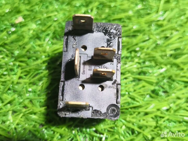 Кнопка стеклоподъемника Audi A4 b5