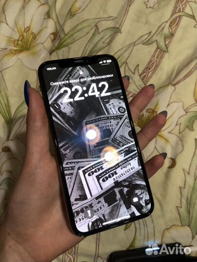 Телефон iPhone XS