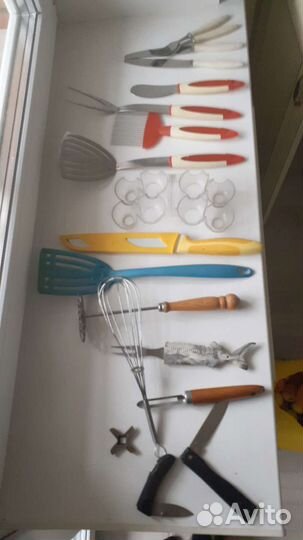 Стаканы бокалы чашки блюца тарелки графин салатник