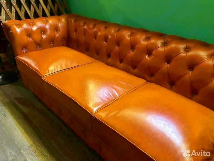 Диван кожаный честер