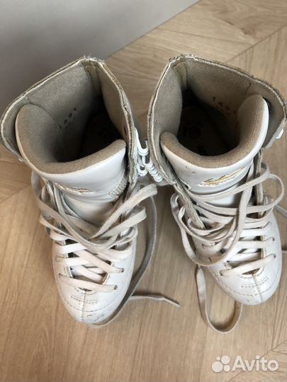 Фигурные коньки Jackson 13С