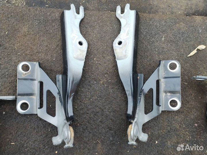 Комплект петель Мазда 6