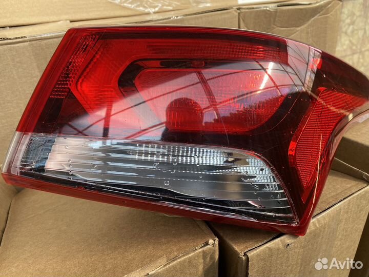 Задние фонарь на hyundai solaris