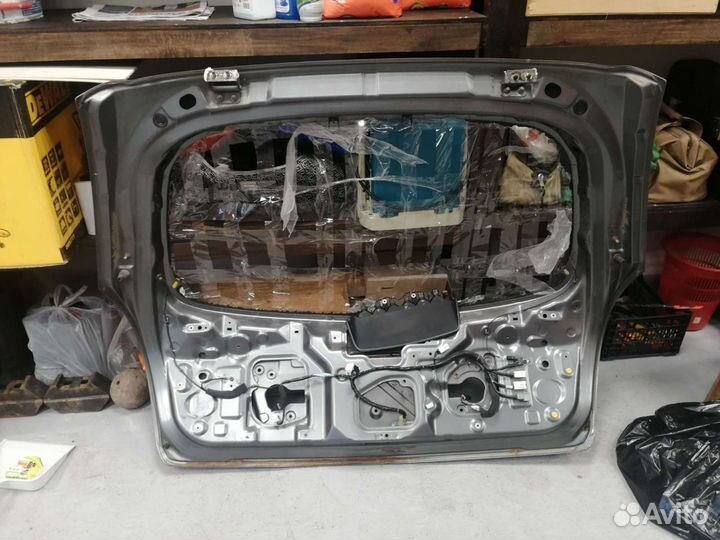 Крышка богажника nissan primera P12