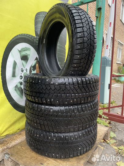 Viatti Brina Nordico V-522 205/60 R16 93T