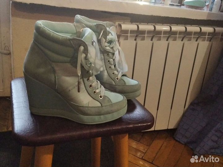 Кроссовки на платформе