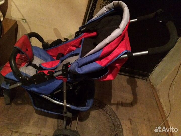 Прогулочная коляска