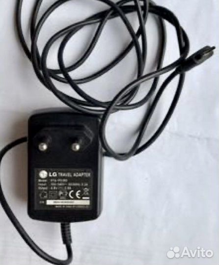 Зарядное устройство для мобильного телефона