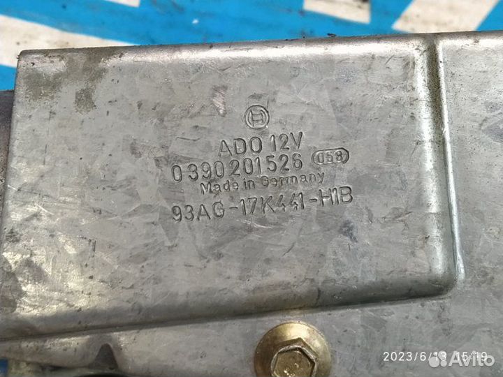 Мотор стеклоочистителя задний Ford Escort 90-95