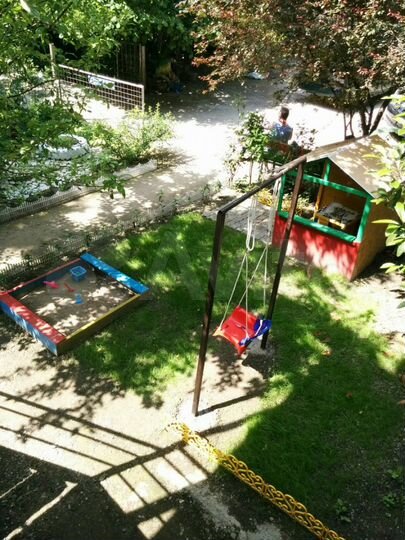 Комната 12 м² в 6-к., 1/2 эт.