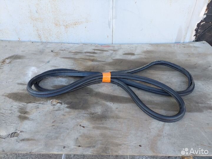 Уплотнитель крышки багажника Bmw 5 F10